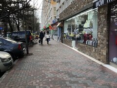 Mihai Bravu, Piata Muncii